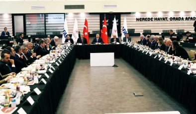 HATAY MİLLETVEKİLLERİ AFAD ZİRVESİNE KATILDI