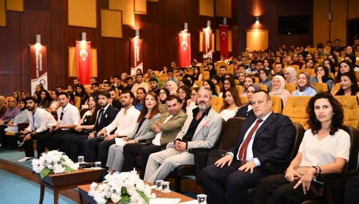 MEHMET CELAL ÖZYILDIZ VE AKER KARTAL HMKÜ’DE ÖĞRENCİLERLE BULUŞTU