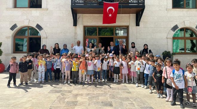 “DIŞARIDA OKUL GÜNÜ”NDE KÖMBE YAPTILAR