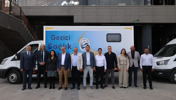 BÜYÜKŞEHİR FİLOSUNA 2 ADET GEZİCİ SAĞLIK ARACI KATILDI