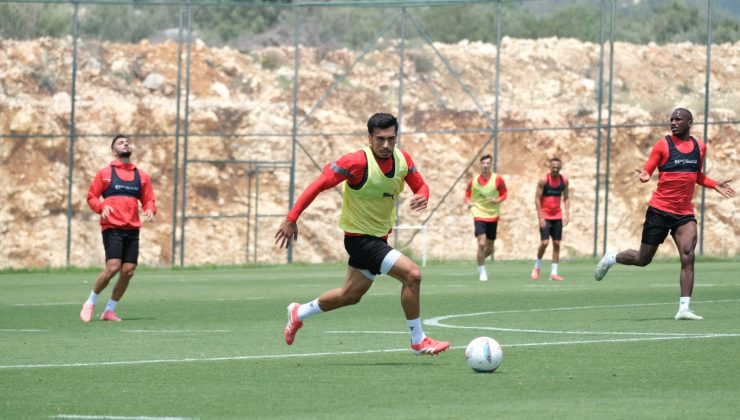 HATAYSPOR A. DEMİRSPOR MESAİSİNİ SÜRDÜRDÜ 