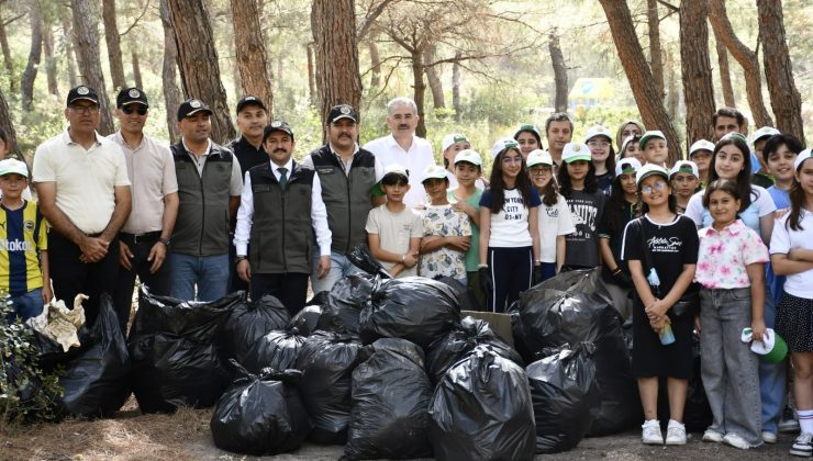 BELEN’DE ÖĞRENCİLER ORMANI TEMİZLEDİ 