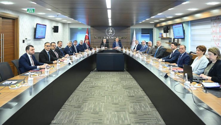 HATAY HEYETİ’NEN BAKAN ERSOY’A ZİYARET