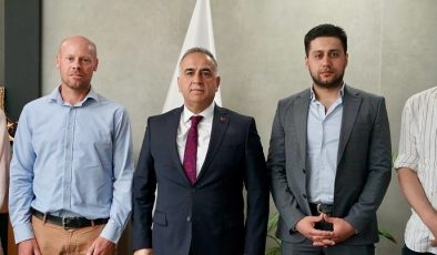 BAŞKAN SARI, KIZILAY HEYETİNİ AĞIRLADI