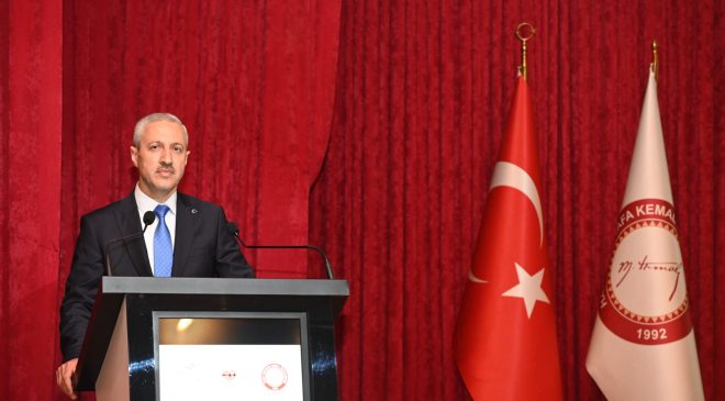 HMKÜ’DE YOĞUN BAKIM SEMPOZYUMU DÜZENLENDİ