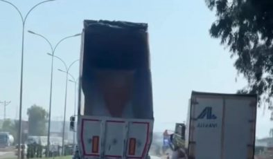 DAMPERİ AÇIK UNUTAN KAMYON ŞOFÖRÜ YÜREKLERİ AĞZA GETİRDİ  