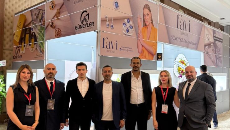 KUYUMCULUK FUARINDA RAVİ PIRLANTA DİKKATLERİ ÜZERİNE ÇEKTİ   
