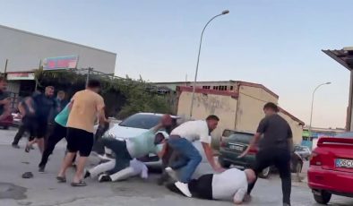 KAZA SONRASI TEKMELİ, YUMRUKLU KAVGA 