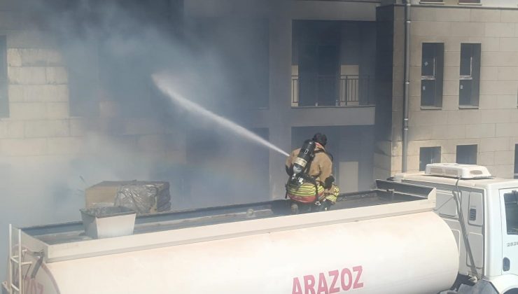 HATAY’DA ŞANTİYEDE YANGIN  