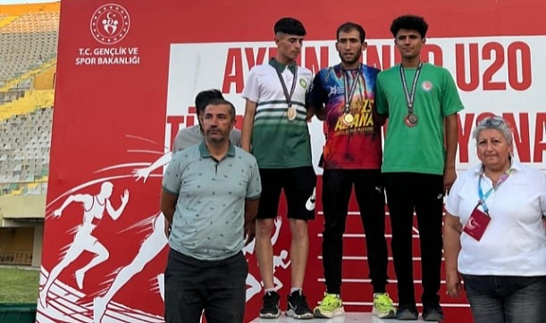 ANTAKYALI ÖĞRENCİ AHMET ELHARDEN TÜRKİYE ÜÇÜNCÜSÜ