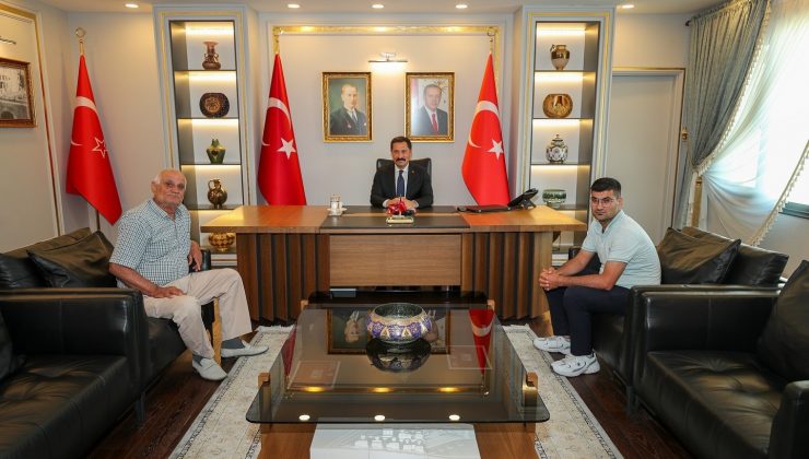 VALİ MASATLI ŞEHİT AİLESİNİ KABUL ETTİ