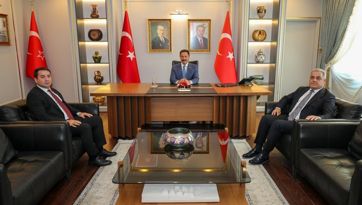 VALİ MASATLI ÇELİKKOL VE AVCI’YI AĞIRLADI