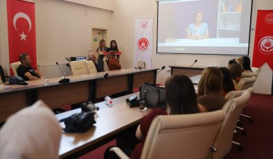 HATAY’DA ÇOCUK BAKICILARINA EĞİTİM VERİLDİ