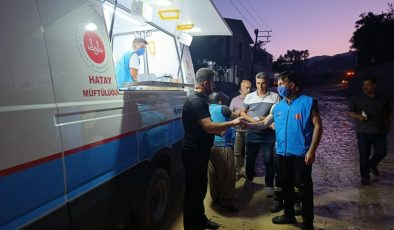 HATAY MÜFTÜLÜĞÜ VE TDV HATAY ŞUBESİ YANGIN BÖLGESİNDE