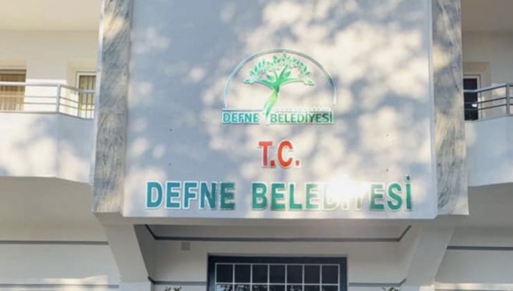 DEFNE BELEDİYESİ’NDEN SGK VE VERGİ BORÇLARININ ÖDENMESİNE YÖNELİK TAŞINMAZ DEVRİ KARARI