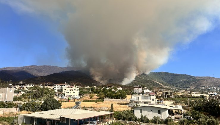 ORMAN YANGININA MÜDAHALE 22. SAATTE DEVAM EDİYOR   