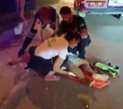 MOTOSİKLET YARIŞI YAPAN 18 YAŞINDAKİ GENÇ KAMYONETE ÇARPIP ÖLDÜ 