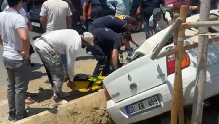 ARSUZ’DA ORTA REFÜJE DEVRİLEN OTOMOBİLİN SÜRÜCÜSÜ YARALANDI  