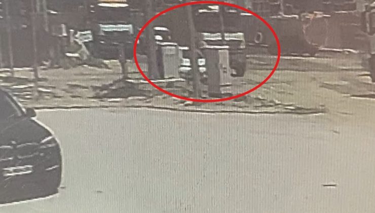 KAZA YAPAN ARAÇLARIN ALTINDA EZİLMEKTEN SON ANDA KURTULDU 
