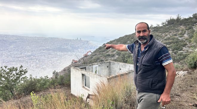 TAŞ OCAĞI PATLAMALARDA SAVRULAN TAŞLARDAN CANLARINI ZOR KURTARDILAR 