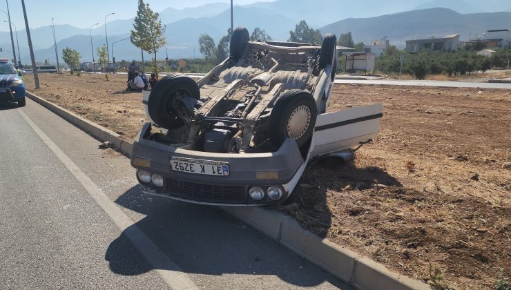 TAKLA ATARAK TERS DÖNEN OTOMOBİLİN SÜRÜCÜSÜ YARALANDI 