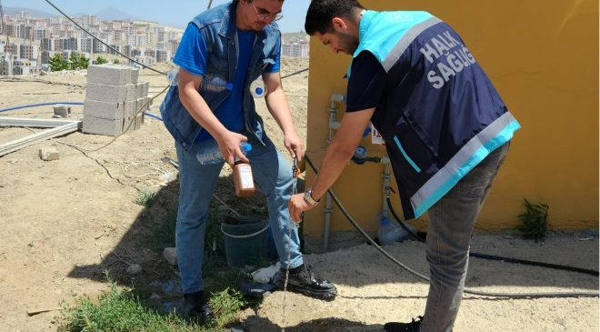 HATAY’DA YANGINDAN ETKİLENEN BÖLGELERDE SU ANALİZ ÇALIŞMALARI BAŞLATILDI