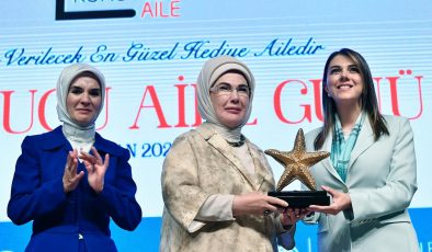 EMİNE ERDOĞAN’DAN HATAY’IN ANNESİNE ÖDÜL