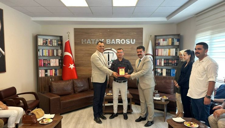 TAYİNİ ÇIKAN SAVCI VE HAKİMLERE PLAKET