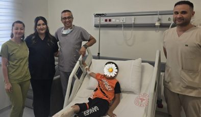ALTINÖZÜ DEVLET HASTANESİ’NDE BOY UZATMA AMELİYATI GERÇEKLEŞTİ 