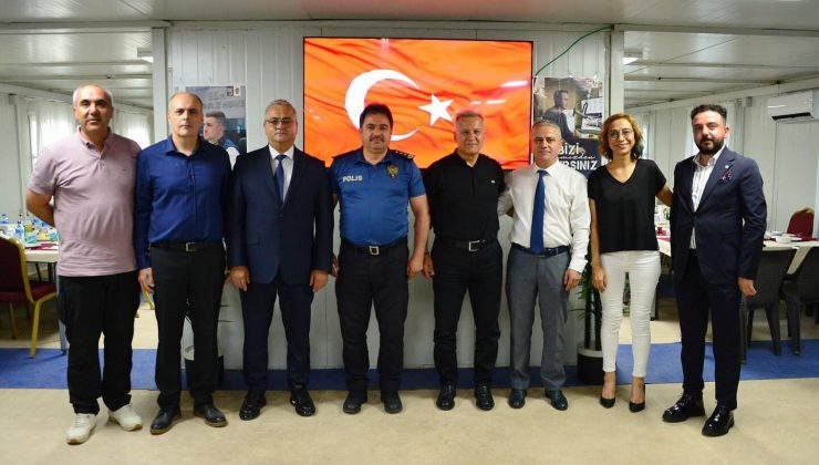 TAYİNİ ÇIKAN EMNİYET PERSONELLERİNE VEDA YEMEĞİ DÜZENLENDİ