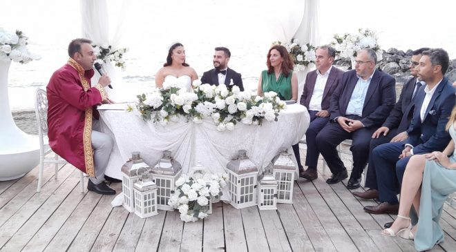 BERK VE BETÜL ÇİFTİ MUHTEŞEM TÖRENLE DÜNYAEVİNE GİRDİ