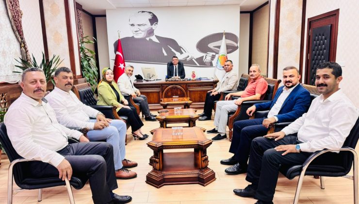 MHP HEYETİNDEN KAYMAKAM KEKLİK’E TEBRİK ZİYARETİ