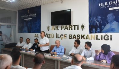 ALTINÖZÜ’NDE AK PARTİ YOL HARİTASINI BELİRLEDİ