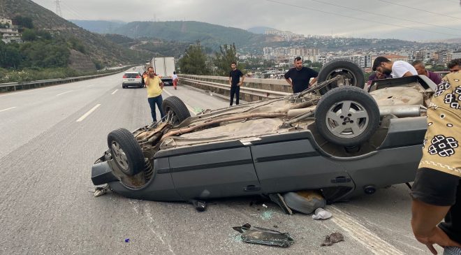HATAY’DA OTOMOBİL TAKLA ATTI: 4 YARALI 