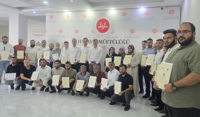 HATAY’DA MÜFTÜLÜK PERSONELİNE BAŞARI BELGESİ VERİLDİ  