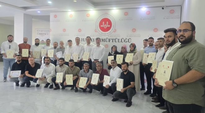 HATAY’DA MÜFTÜLÜK PERSONELİNE BAŞARI BELGESİ VERİLDİ  