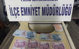 HATAY’DA KUMAR BASKINI: PARA, İSKAMBİL KÂĞIDI VE OYUN MAKİNESİ ELE GEÇİRİLDİ   