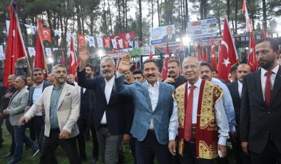 DEPREMİN YARALARININ SARILDIĞI HATAY’DA ABA GÜREŞİ HEYECANI YAŞANDI 
