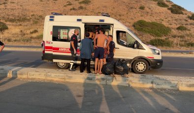 SERİNLEMEK İÇİN GİRDİĞİ DENİZDE BOĞULMA TEHLİKESİ GEÇİREN GENÇ HASTANEYE KALDIRILDI   