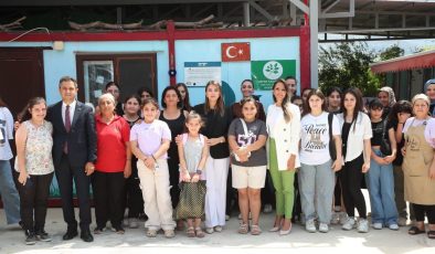VALİ MASATLI’NIN EŞİ, ‘YÜREĞİMİZDEKİ IŞIK’ PROJESİNDE KIZ ÇOCUKLARIYLA BİR ARAYA GELDİ   