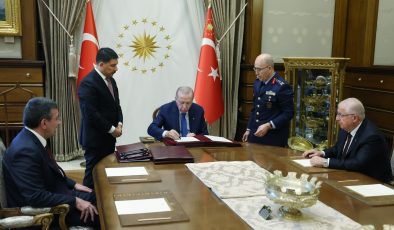 YÜKSEK ASKERİ ŞURA KARARLARI AÇIKLANDI