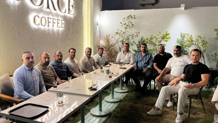 MHP’LİLERDEN İŞLETMEYE NEZAKET ZİYARETİ