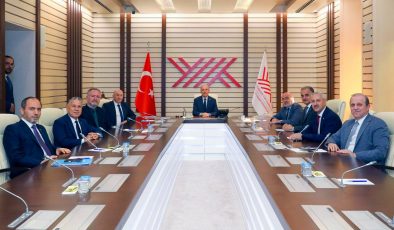 REKTÖR EREN’DEN YÖK BAŞKANI ÖZVAR’A TEBRİK