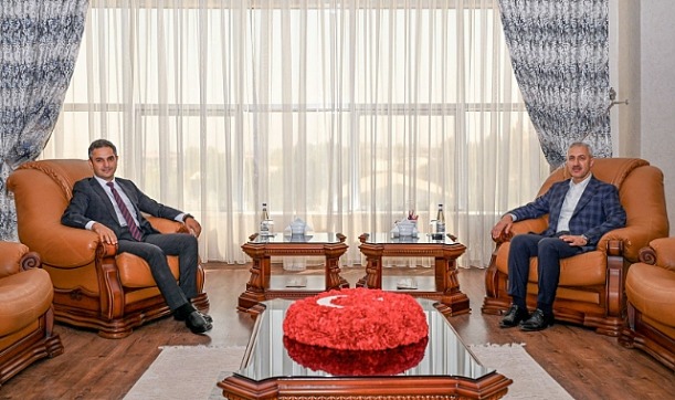 REKTÖR EREN, DEFNE KAYMAKAMI MURAT’I AĞIRLADI
