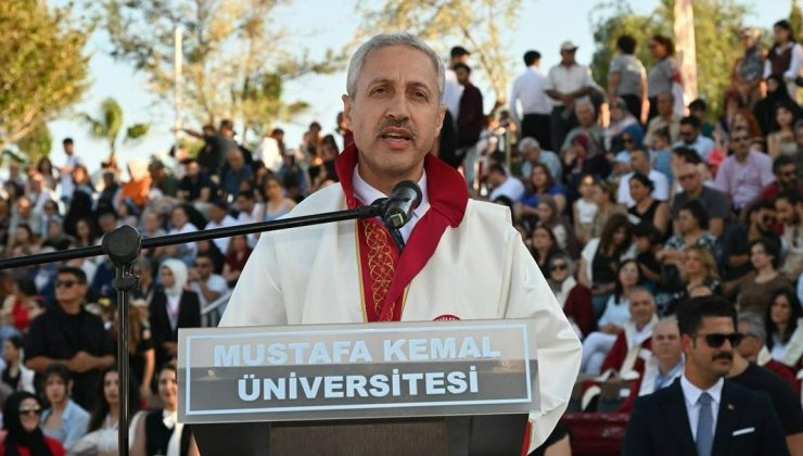 HATAY MKÜ’DE TÜM ÖĞRENCİLER YÜZYÜZE EĞİTİME BAŞLIYOR 