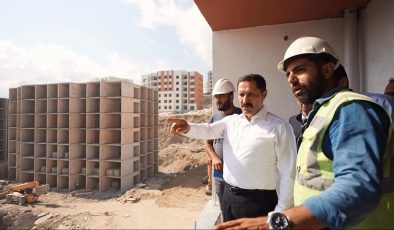 DEFNE’DE MODERN VE GÜÇLÜ KONUTLAR HIZLA YÜKSELİYOR