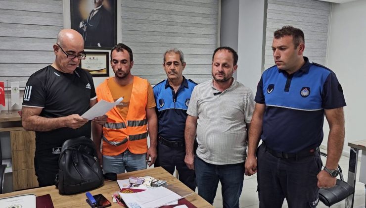 EV ALMAK İÇİN BİRİKTİRDİĞİ ALTIN VE PARAYI PARKTA UNUTTU  