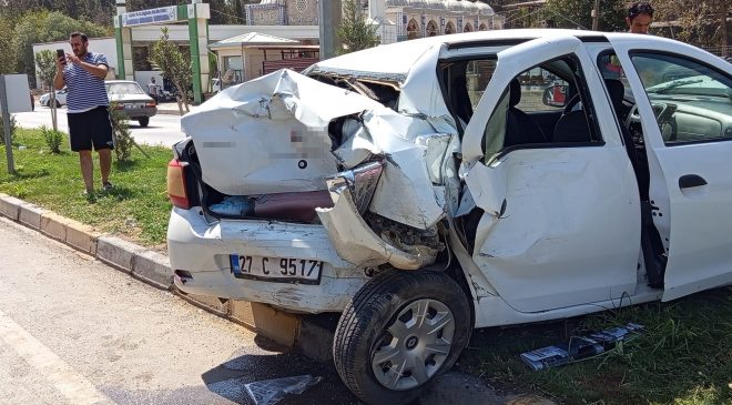 KIRIKHAN’DA ZİNCİRLEME TRAFİK KAZASI: 6 YARALI 