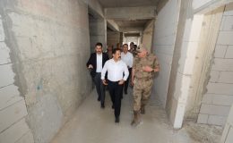 DEFNE’DE JANDARMA HİZMET BİNALARININ İNŞASI SÜRÜYOR   