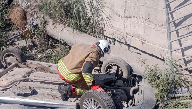 ANTAKYA’DA MENFEZE DEVRİLEN OTOMOBİLİN SÜRÜCÜSÜ YARALANDI   